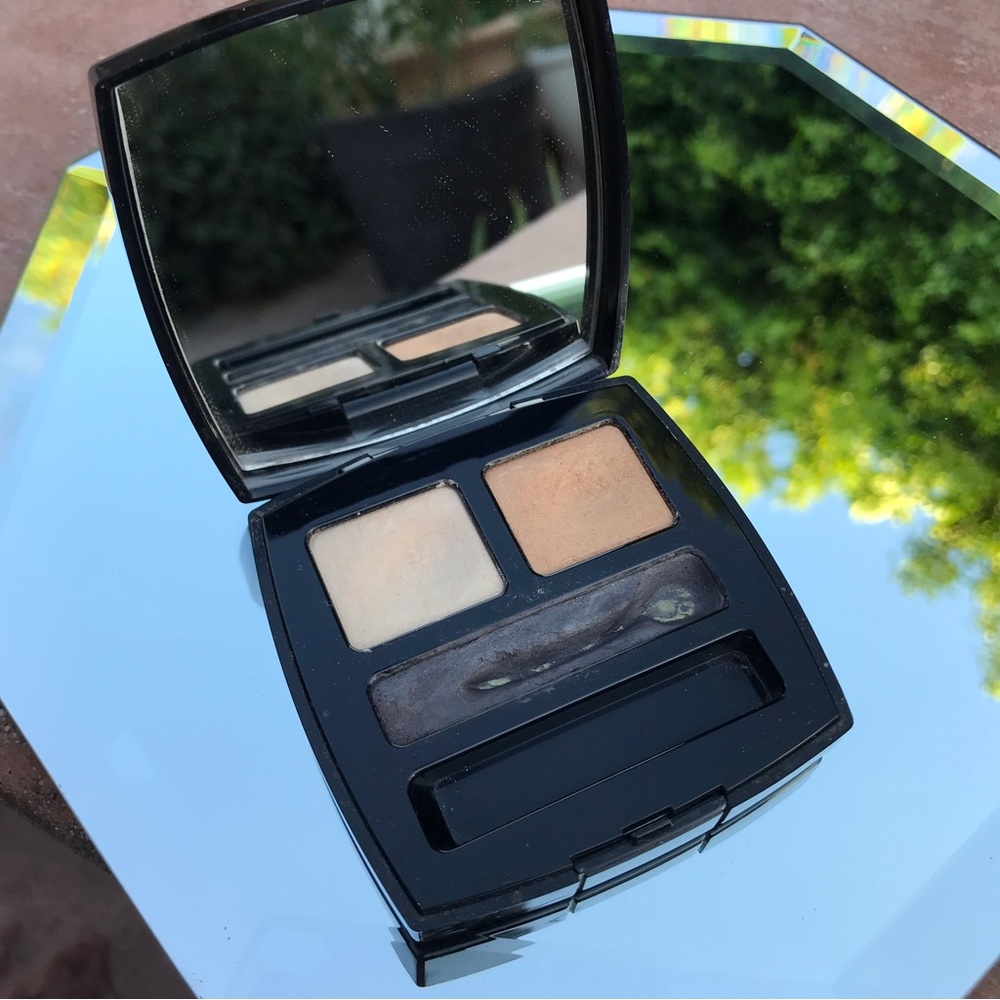Chanel Intensites D’ombré “17 Essentielles” *Rare* - Picture 10 of 14